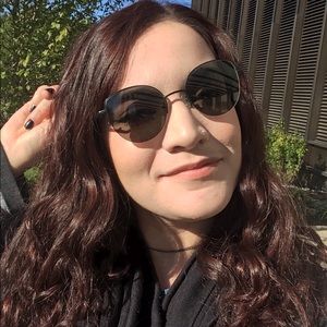 Meet your Posher, Joy